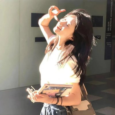 乳房与月亮